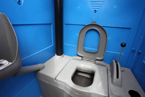 Portable Toilet Options We Offer in Lely, FL